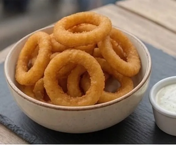 Луковые кольца и соус